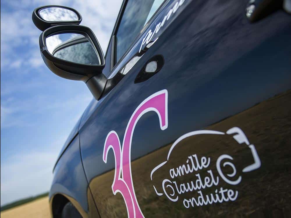 découvrez le marquage auto, une solution efficace pour personnaliser et promouvoir votre véhicule. transformez votre automobile en un véritable support publicitaire grâce à des techniques de marquage innovantes et durables. attirez l'attention où que vous alliez !