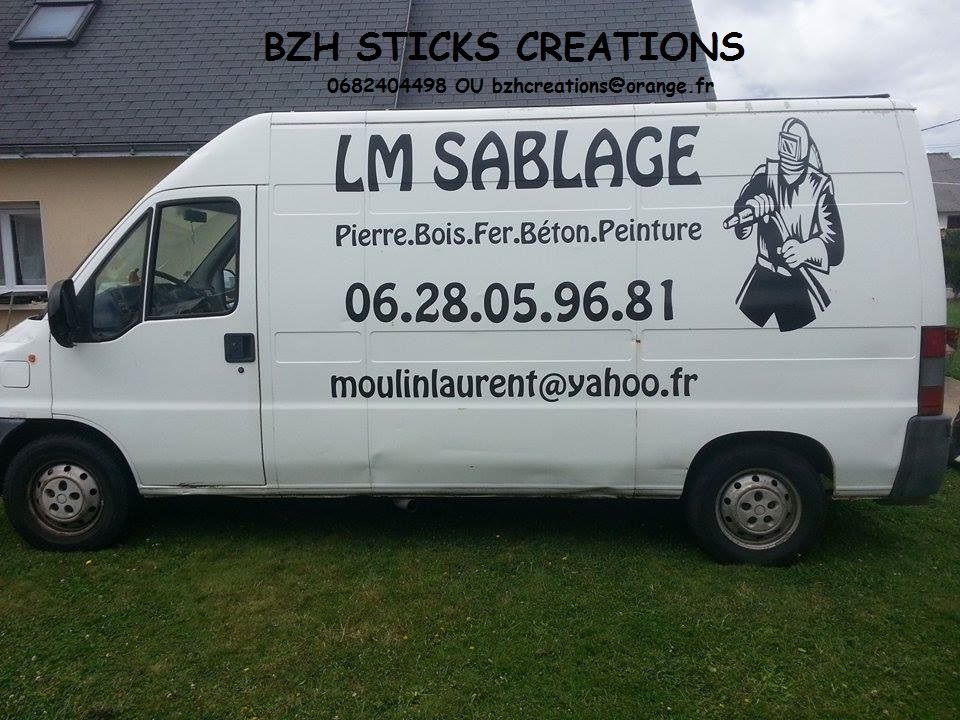 découvrez nos services de publicité sur camions pour maximiser votre visibilité. faites rouler votre marque dans toute la ville grâce à des solutions innovantes et percutantes. contactez-nous dès aujourd'hui pour des campagnes de pub efficaces !